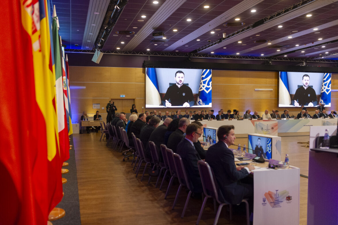 У рамках Третього Парламентського Саміту Кримської платформи, що відбувається в Ризі, Латвія, пройшла друга сесія Пленарного засідання.