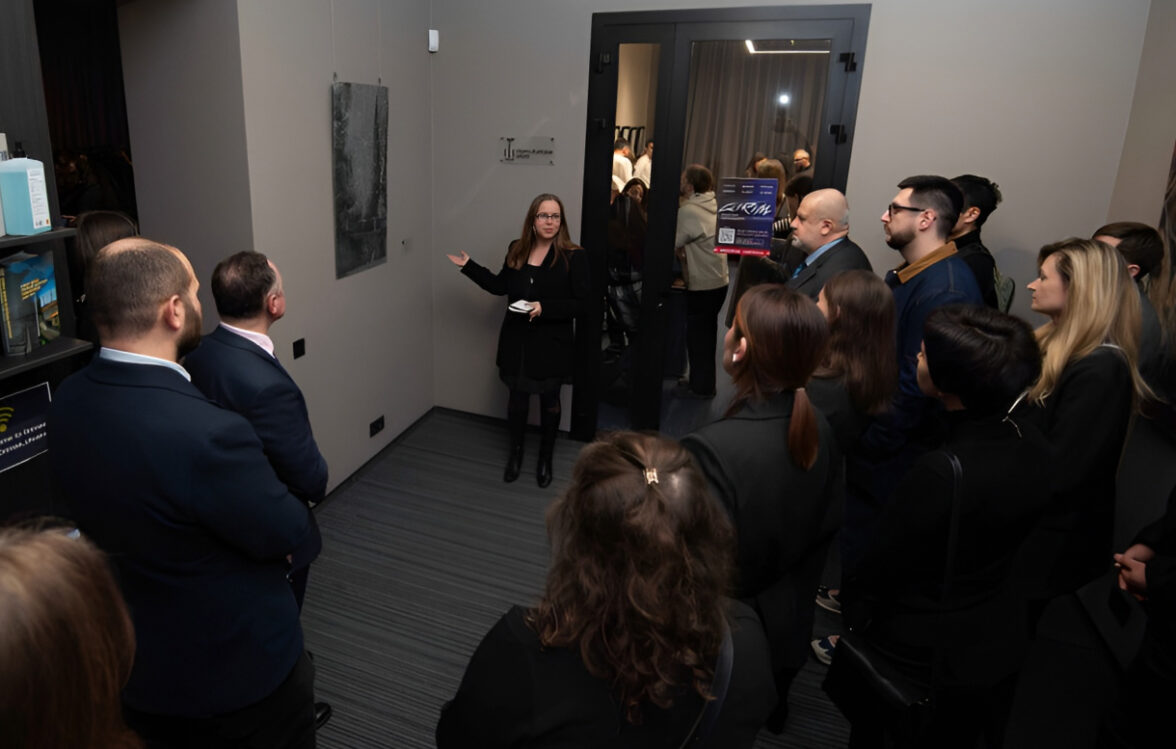 An Analytical Article on the Shadow of Water Exhibition Was Published on the Medium Platform in the Context of the Crimea Platform