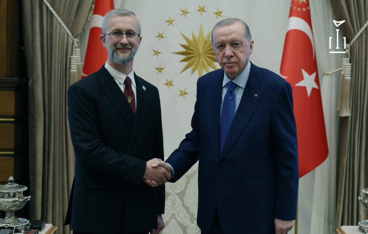 Nariman Dzhelyal Officially Assumes Duties as Ukraine’s Ambassador to Türkiye on July 8