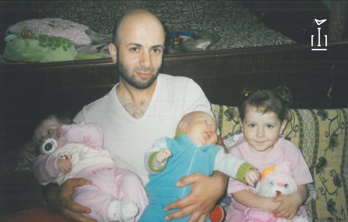 Crimean Political Prisoner Teimur Abdullaiev Reunites with Daughter After Nine Years of Separation