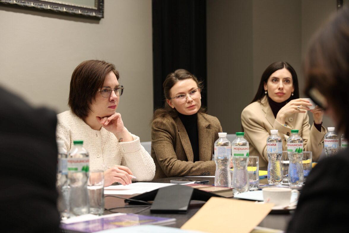 Permanent Representative Holds Meeting with PACE Delegation