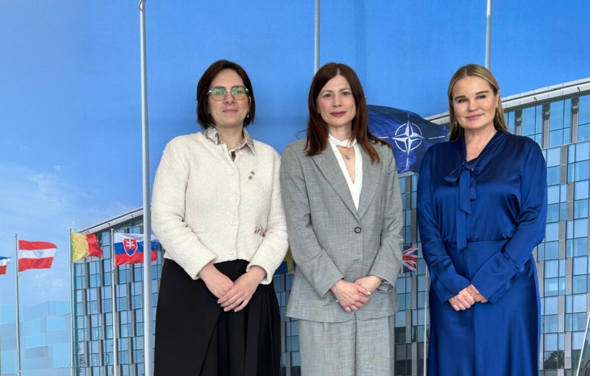 Постійна Представниця провела робочу зустріч із Спеціальною представницею Генсека НАТО з питань жінок, миру та безпеки